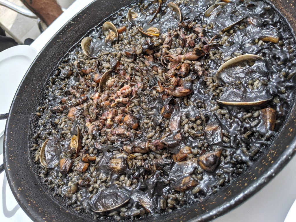 arroz negro black paella