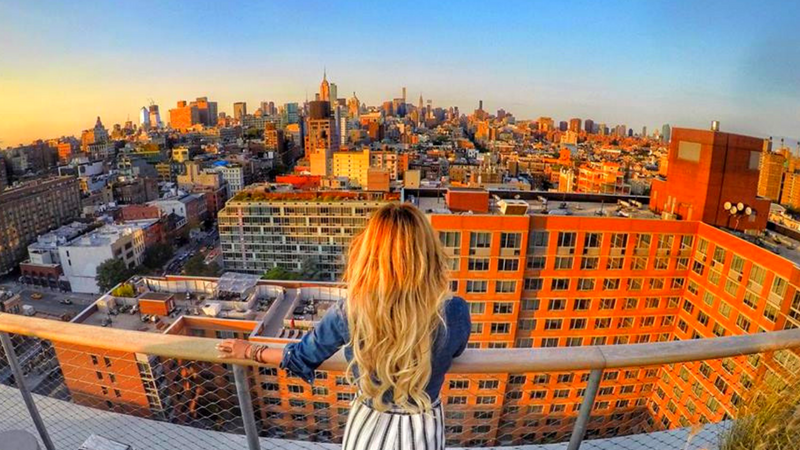 solo female traveler in new york city